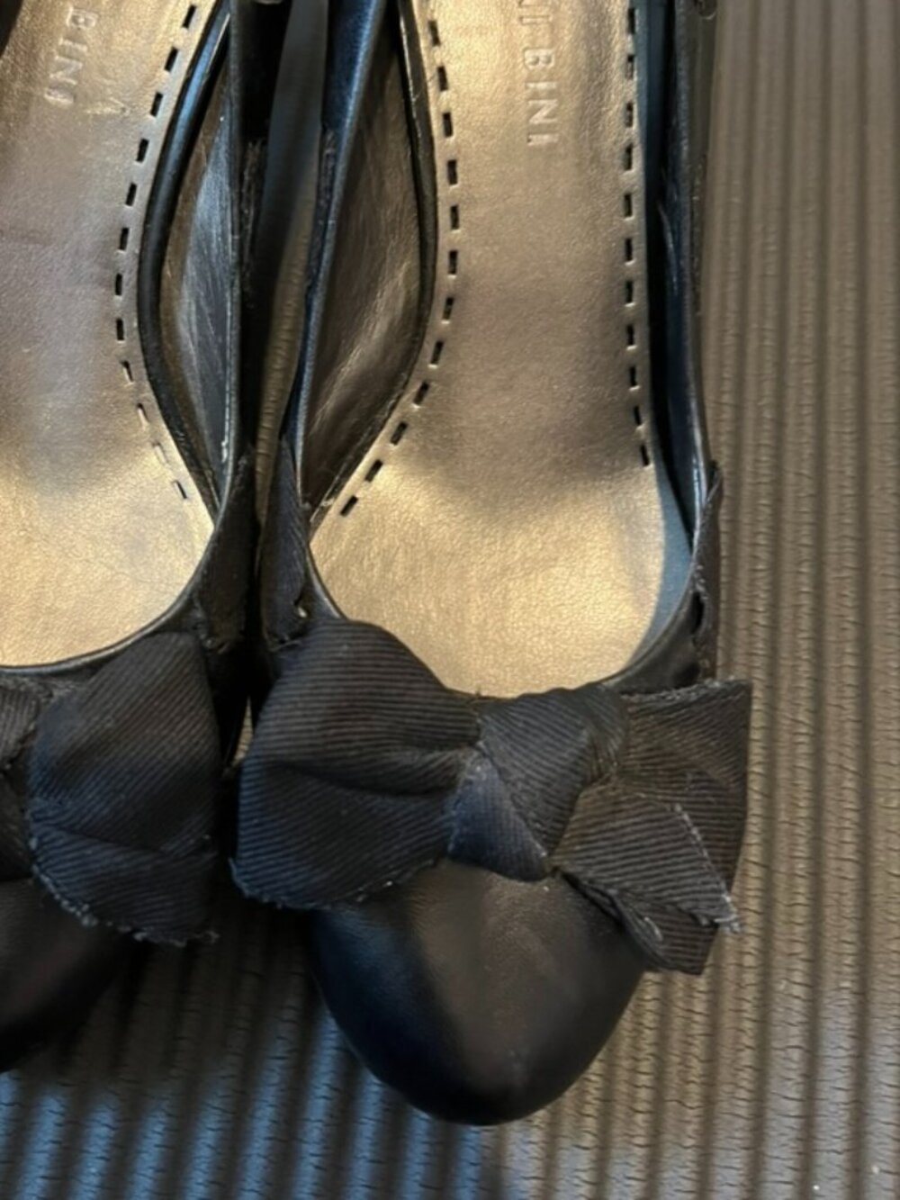 GIANNI BINI BLACK BOW HEELS SZ 7.5M